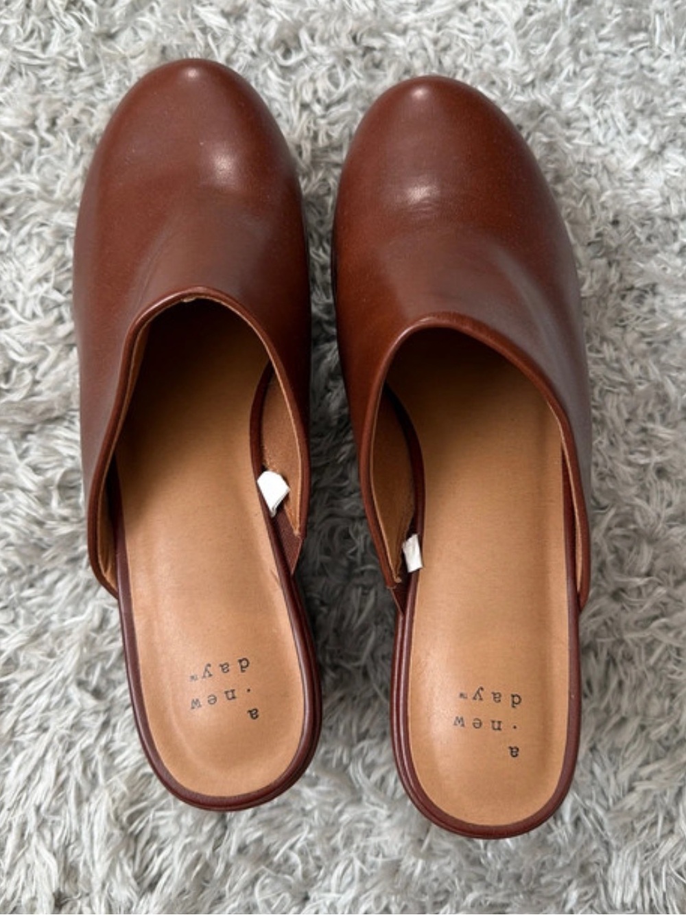 Chunky Platform Clogs - Picture 3 of 6